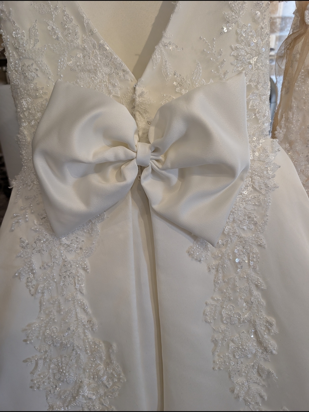 Stunning Off White Bow-Back Lace First Communion Gown